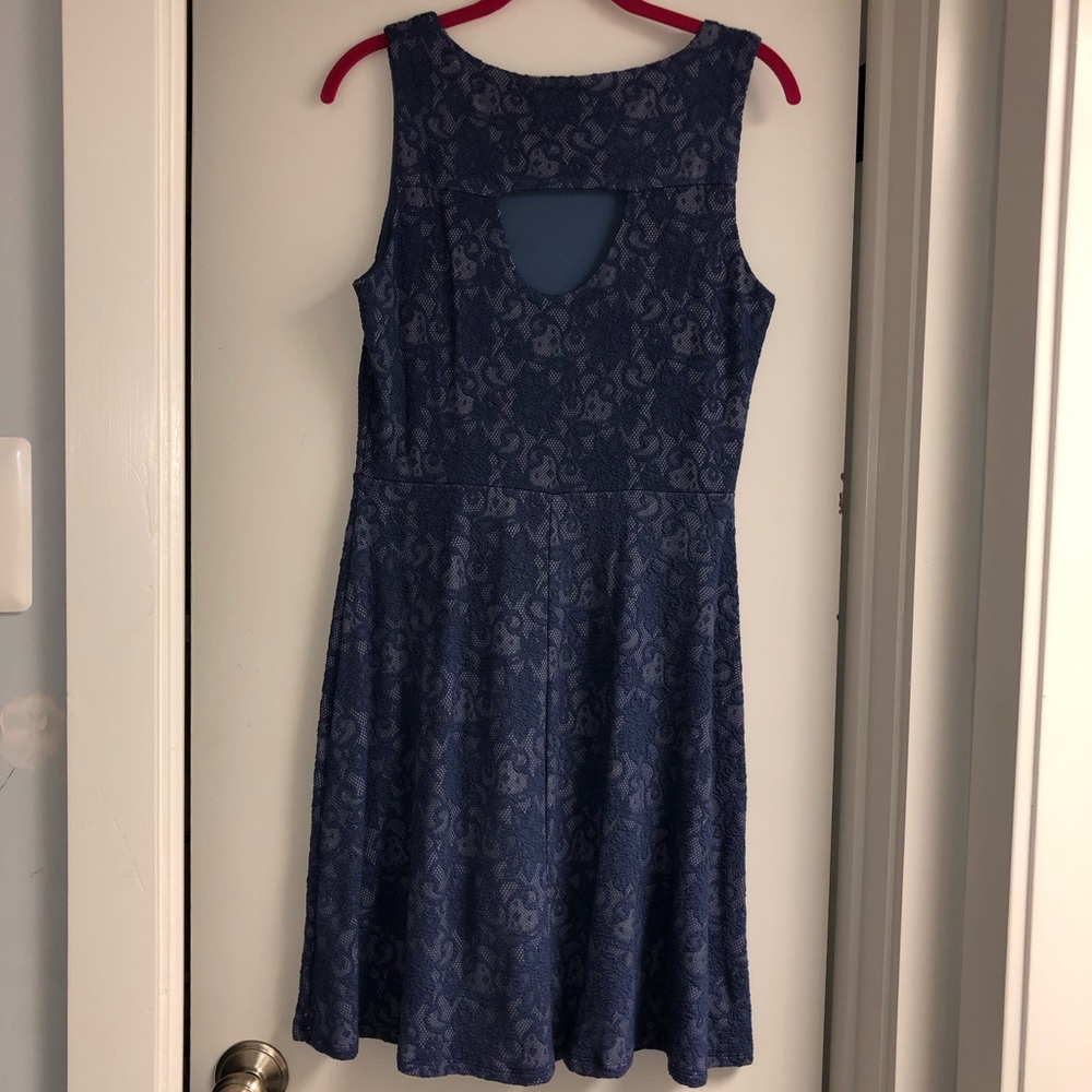 Crescent Leeanne Size M Textured Knit Dress NWT